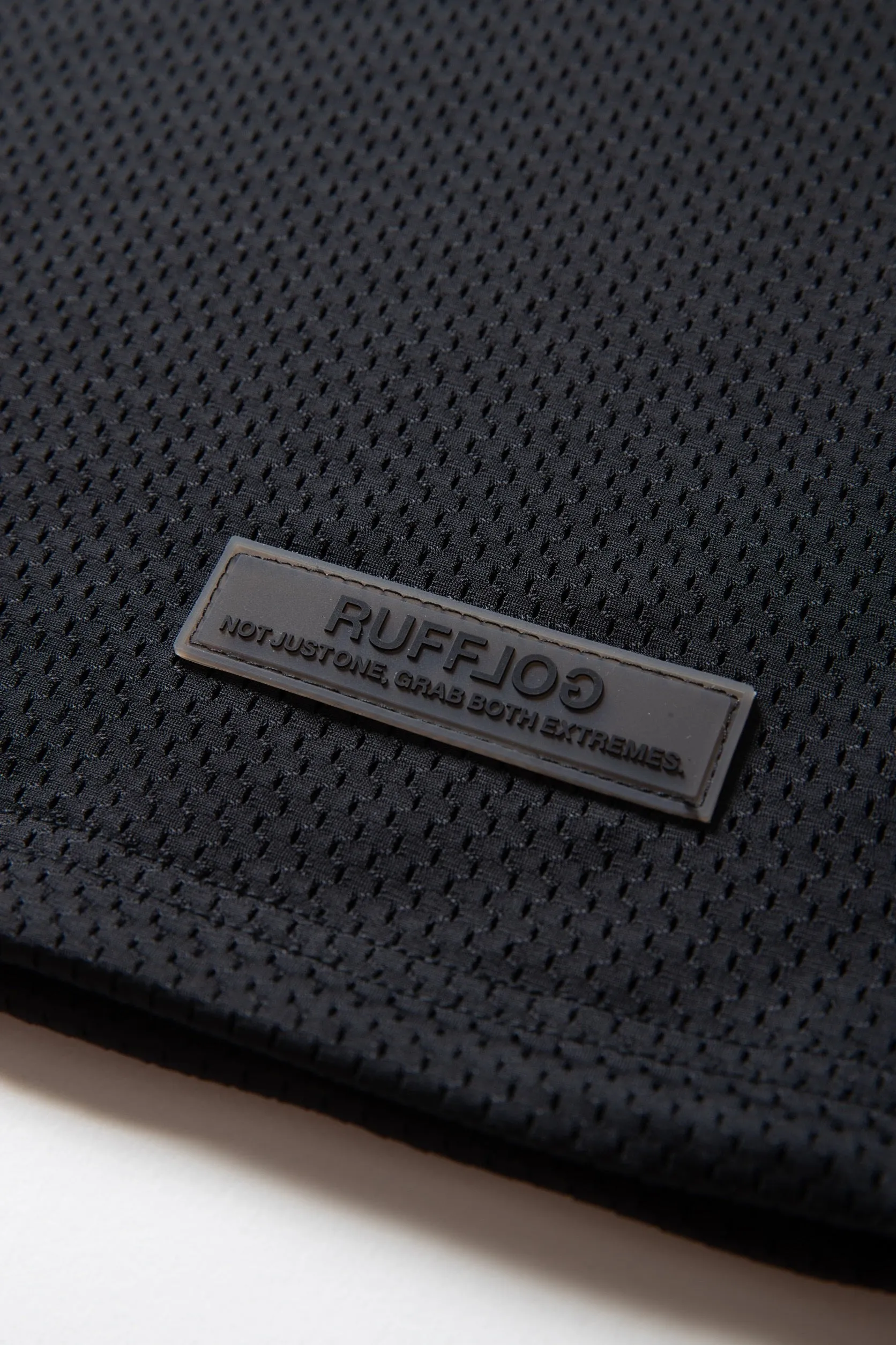 BACK ARCH LOGO MOCK BLACK