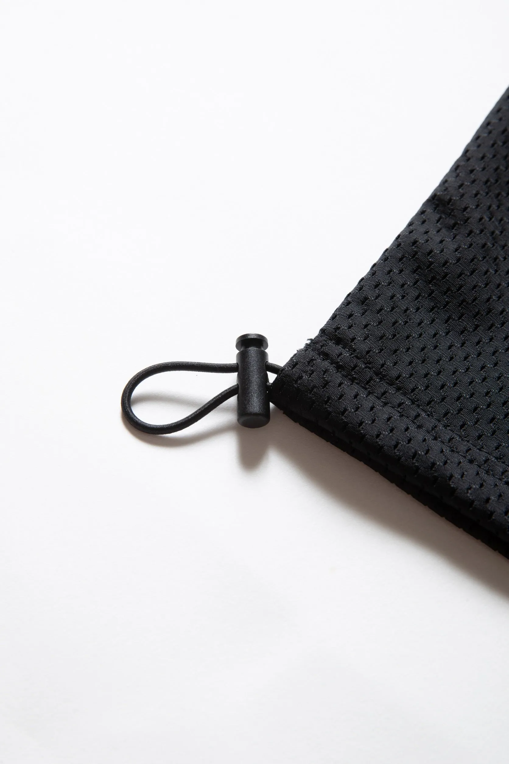 BACK ARCH LOGO MOCK BLACK