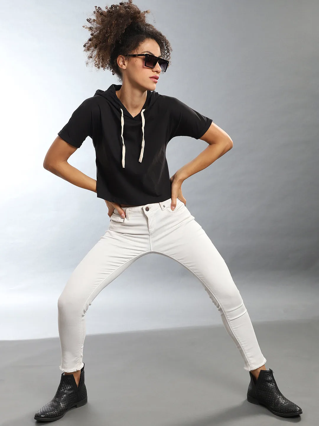 Campus Sutra Women Solid Crop Stylish Tops