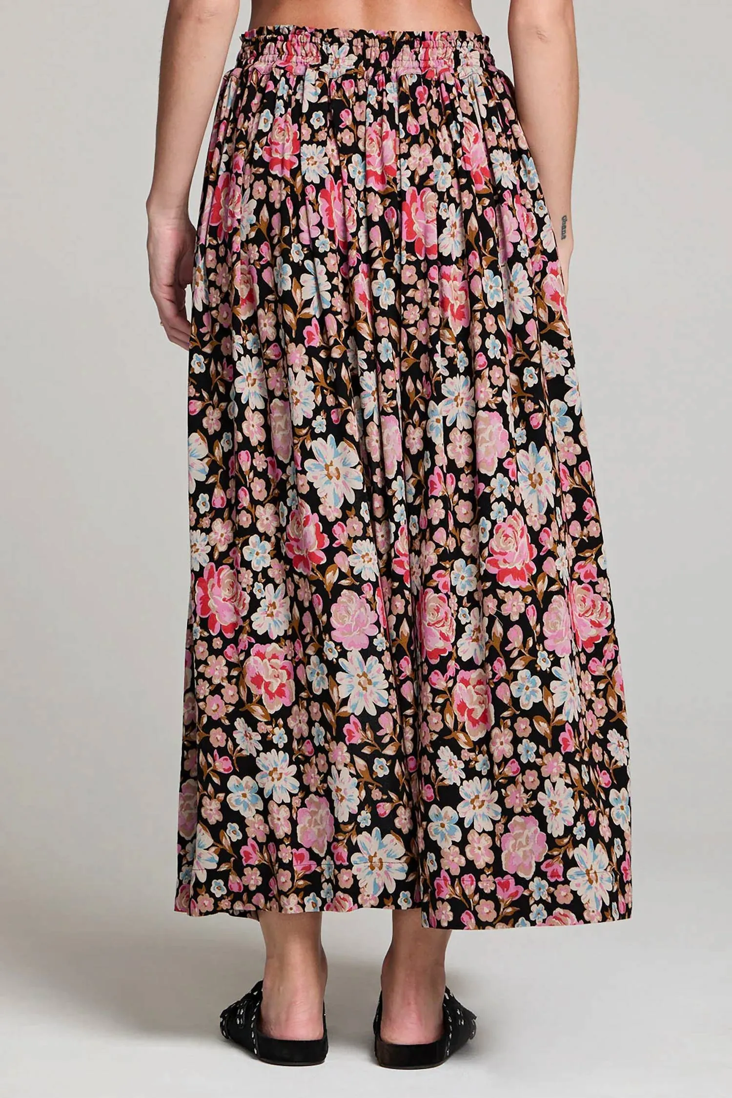 Delvine Skirt In Floral/pink/black