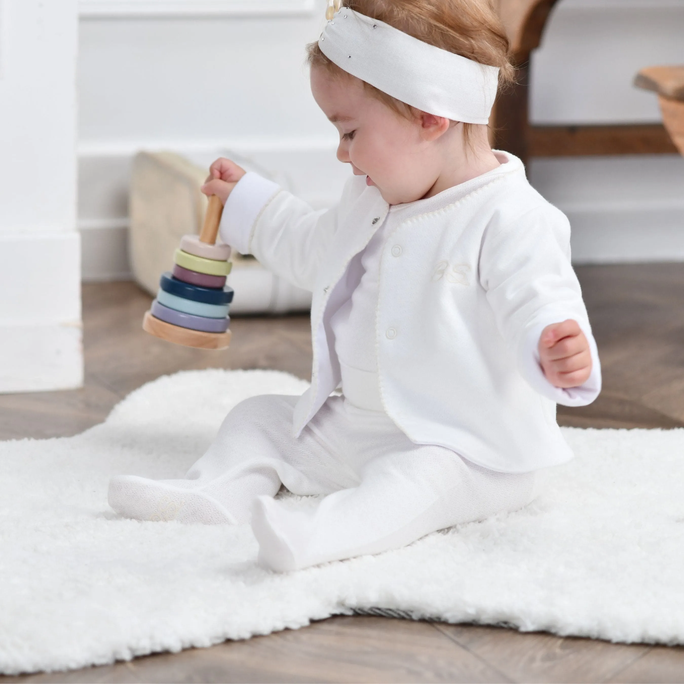 Essentials | Baby White Cardigan & Leggings Set (5) Babykids_Bebe-Sweeny