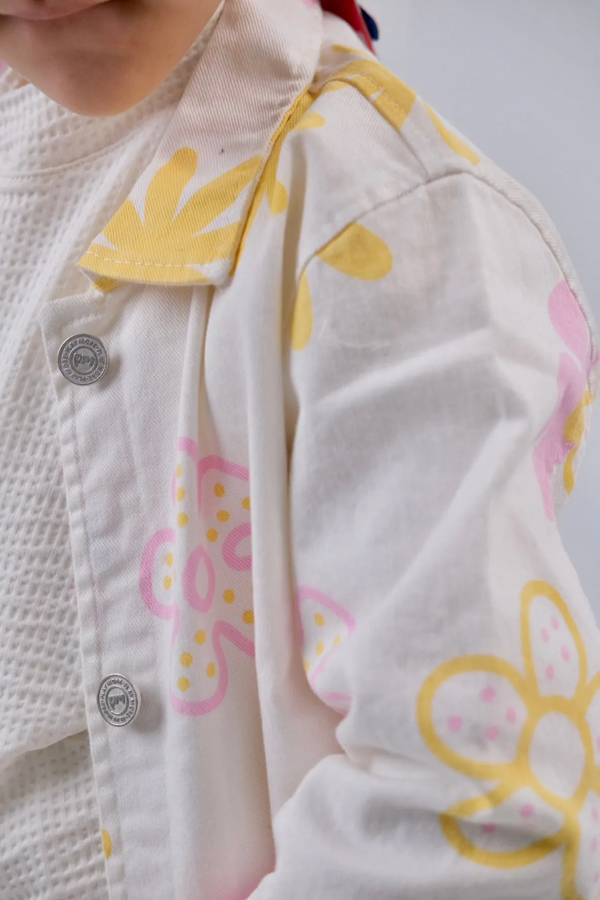 Girls Printed Gabardine Jacket – Offwhite with Flowers