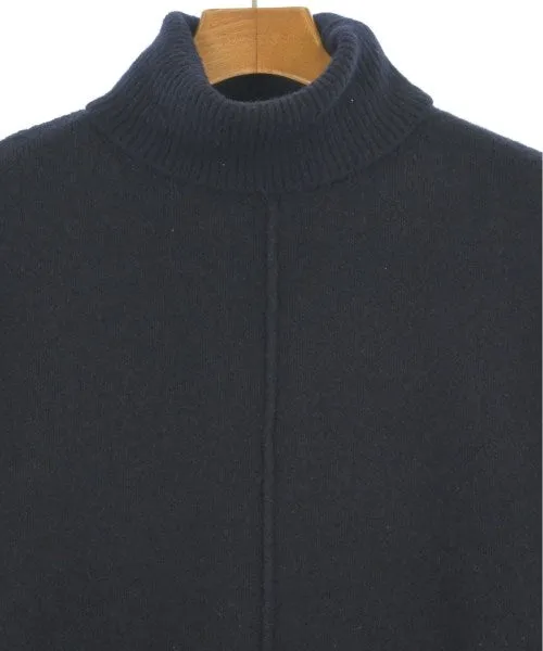 LB.04 Sweaters