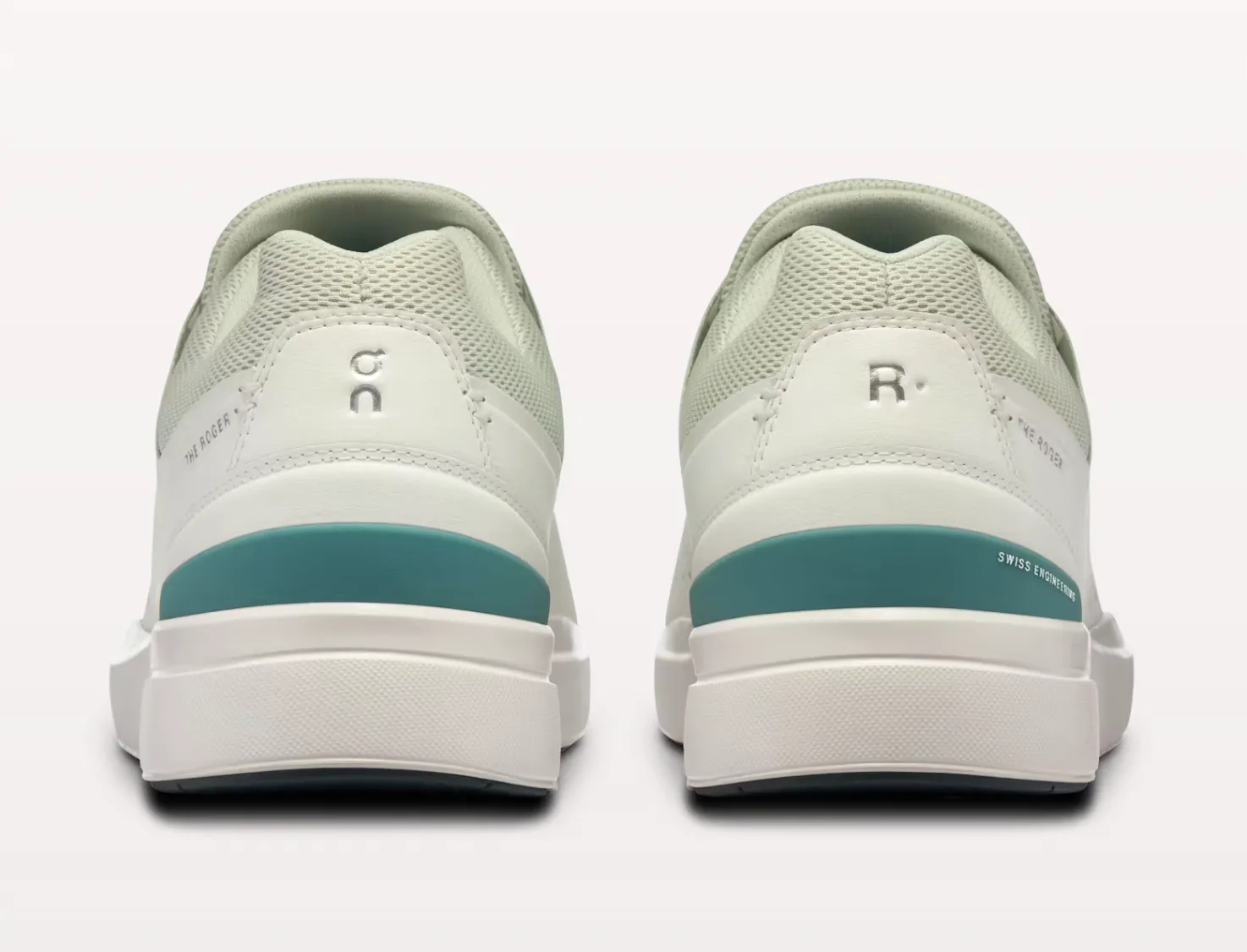 On Mens Roger Advantage 2- White/Ice (3MD10640202) On