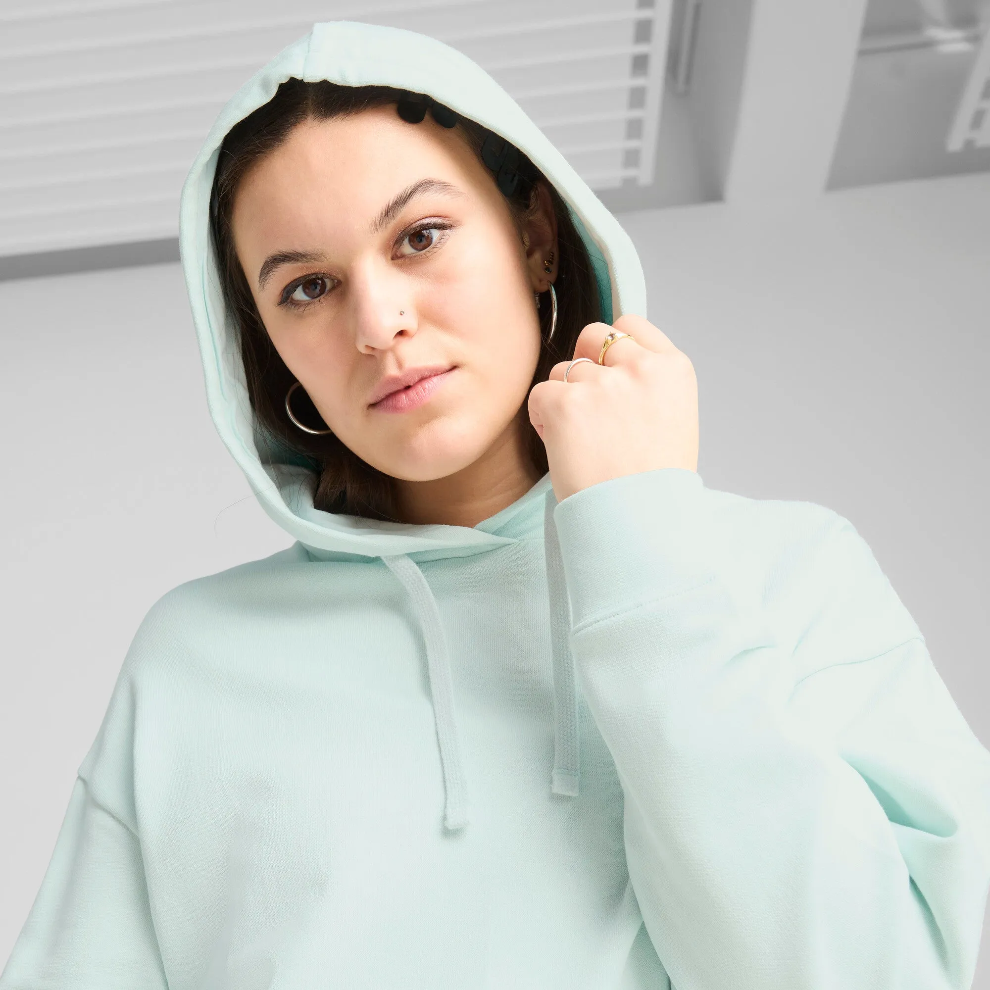 PUMA Women's ESS ELEVATED Comfort Hoodie Women