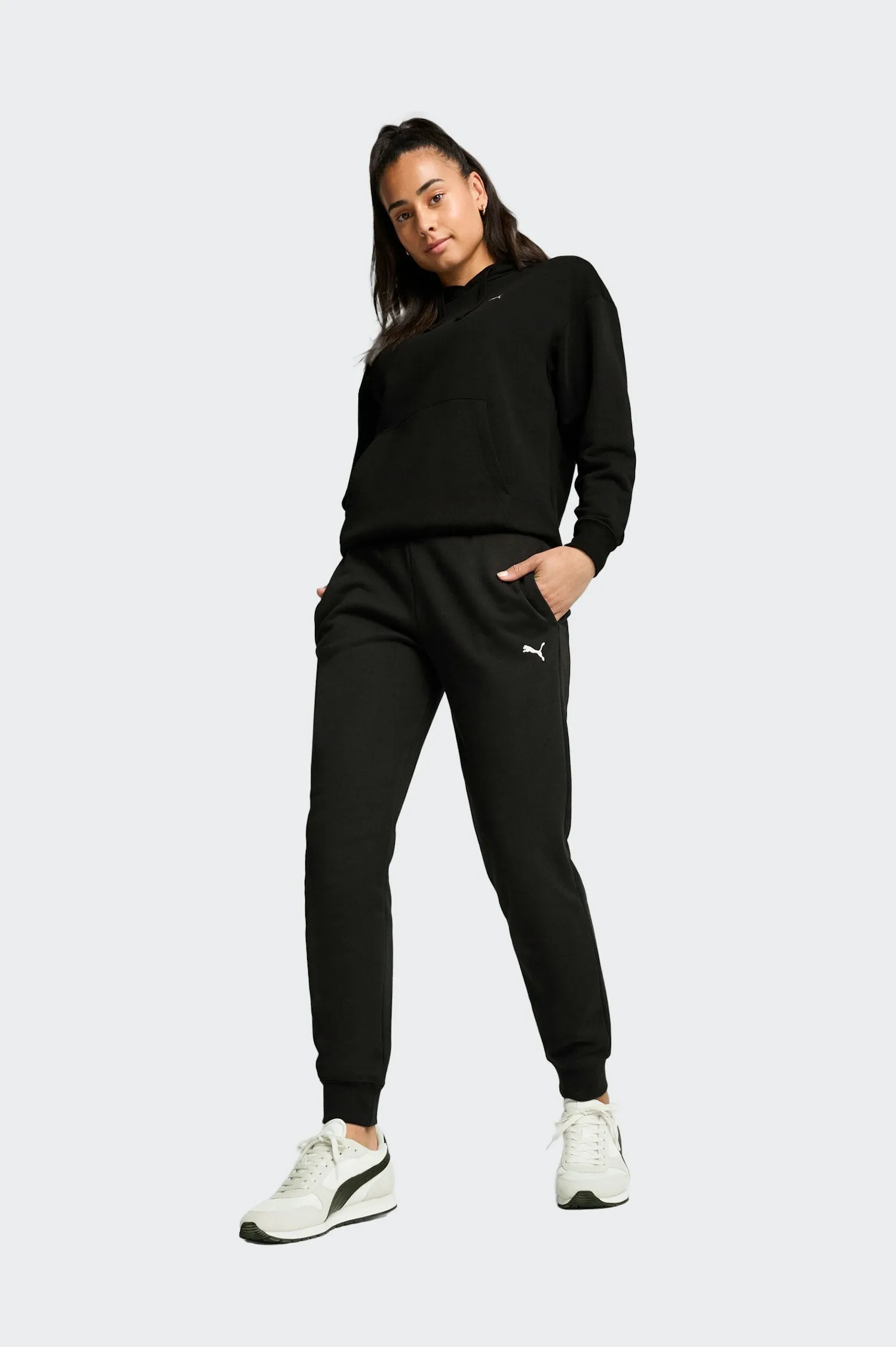 PUMA WOMEN'S ESSENTIALS SMALL LOGO BLACK SWEATPANT