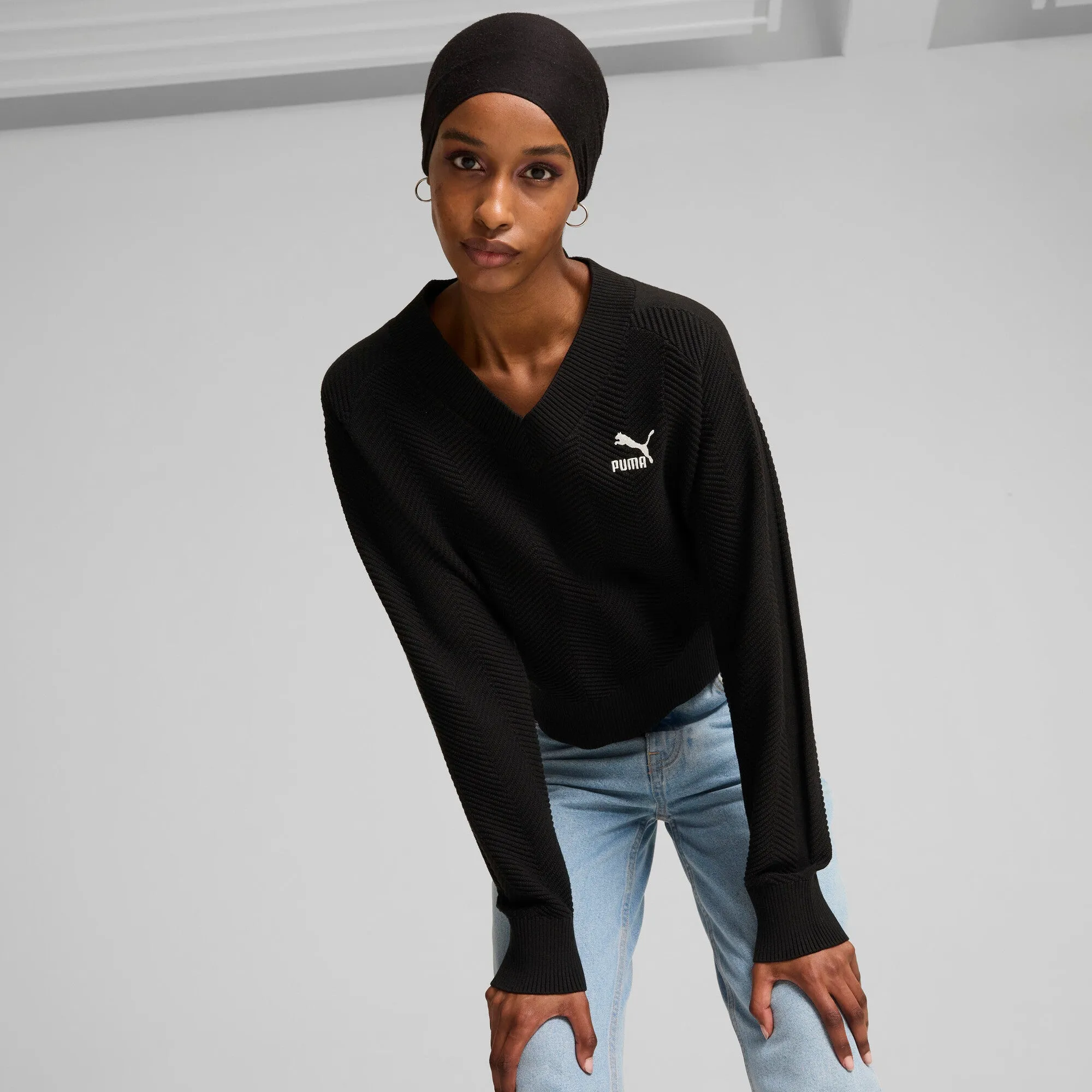 PUMA Women's T7 Knitted V-Neck Crew Women