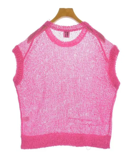 Sleeveless tops